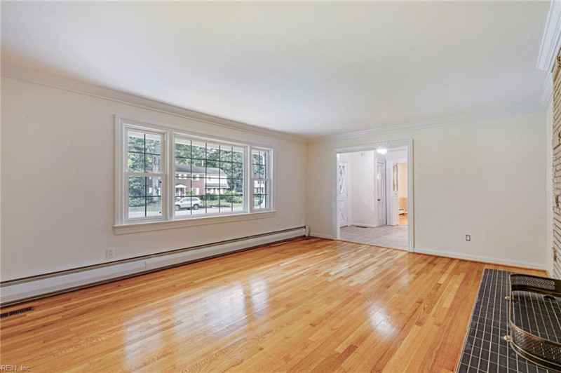 Photo 9 of 46 residential for sale in Newport News virginia