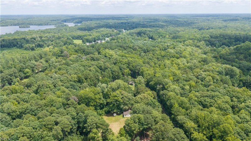 Photo 10 of 11 residential for sale in New Kent County virginia