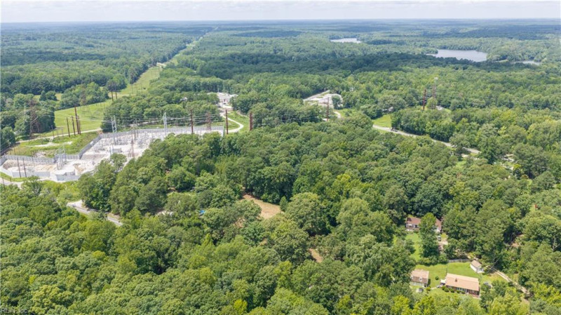 Photo 8 of 11 residential for sale in New Kent County virginia