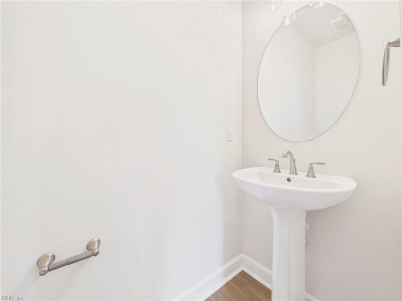 Photo 11 of 34 residential for sale in Virginia Beach virginia