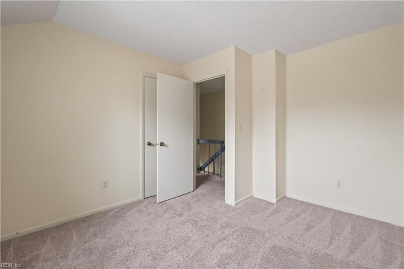 Photo 18 of 33 residential for sale in Virginia Beach virginia