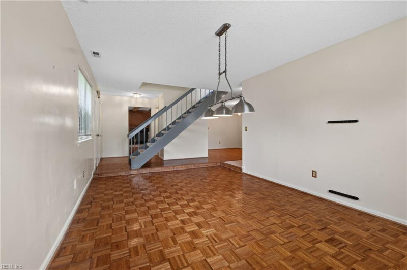 Photo 6 of 33 residential for sale in Virginia Beach virginia