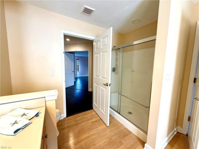 Photo 15 of 24 residential for sale in Virginia Beach virginia