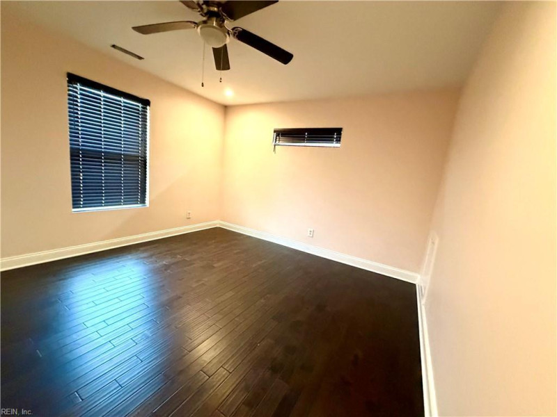 Photo 16 of 24 residential for sale in Virginia Beach virginia