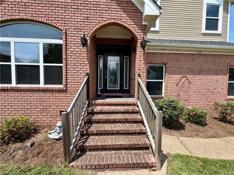 Photo 5 of 24 residential for sale in Virginia Beach virginia