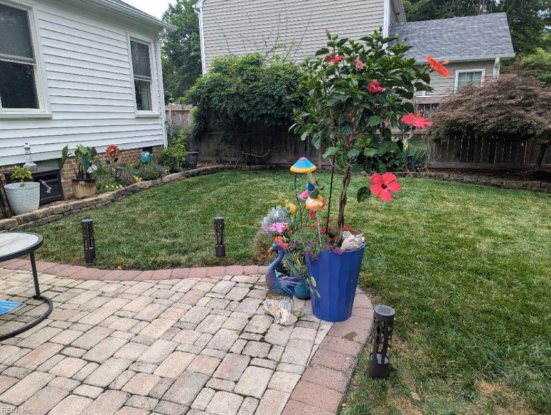 Photo 10 of 47 residential for sale in York County virginia
