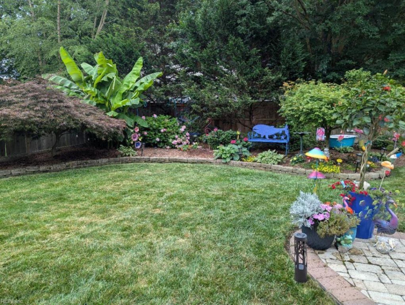Photo 12 of 47 residential for sale in York County virginia