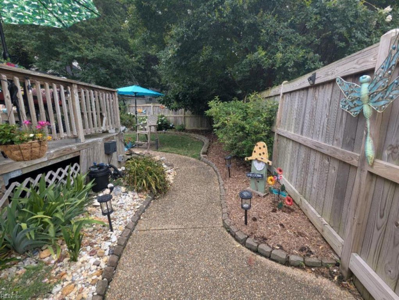 Photo 14 of 47 residential for sale in York County virginia