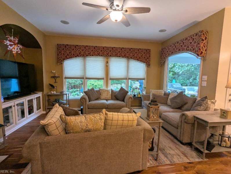 Photo 36 of 47 residential for sale in York County virginia