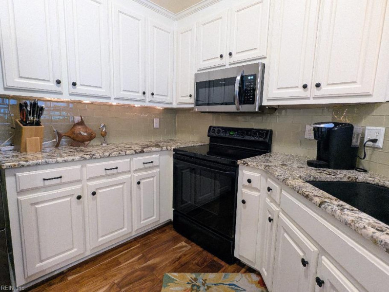 Photo 45 of 47 residential for sale in York County virginia