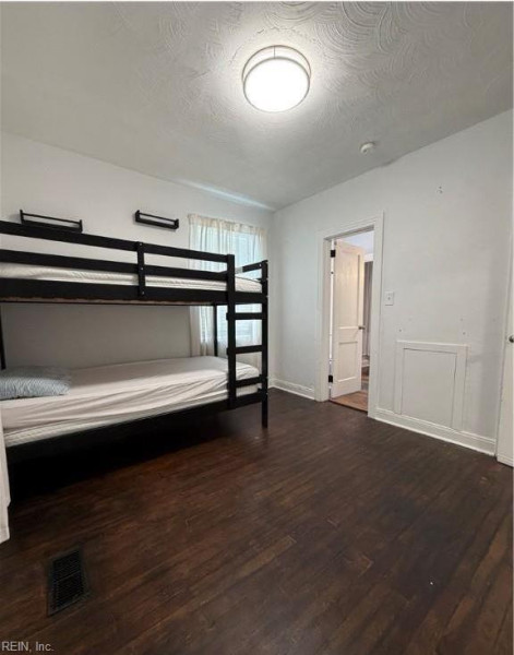 Photo 14 of 25 residential for sale in Hampton virginia