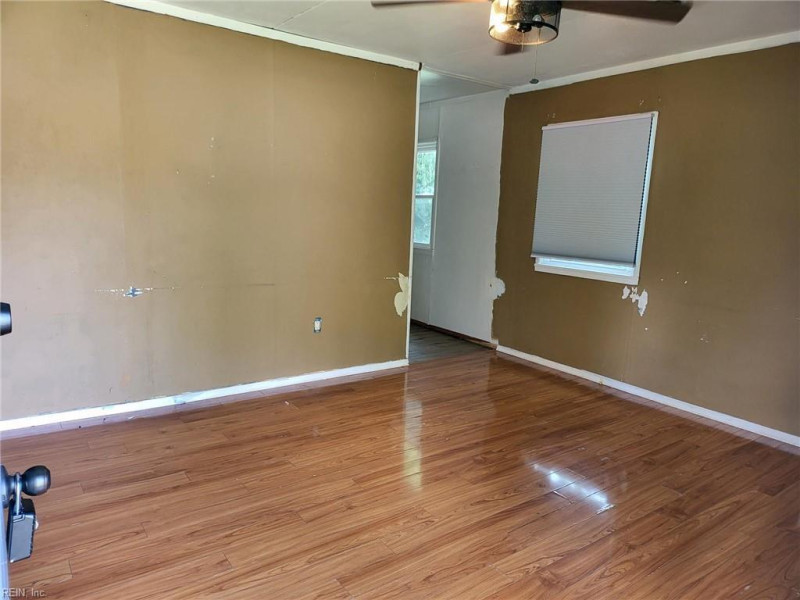 Photo 11 of 23 residential for sale in Hampton virginia