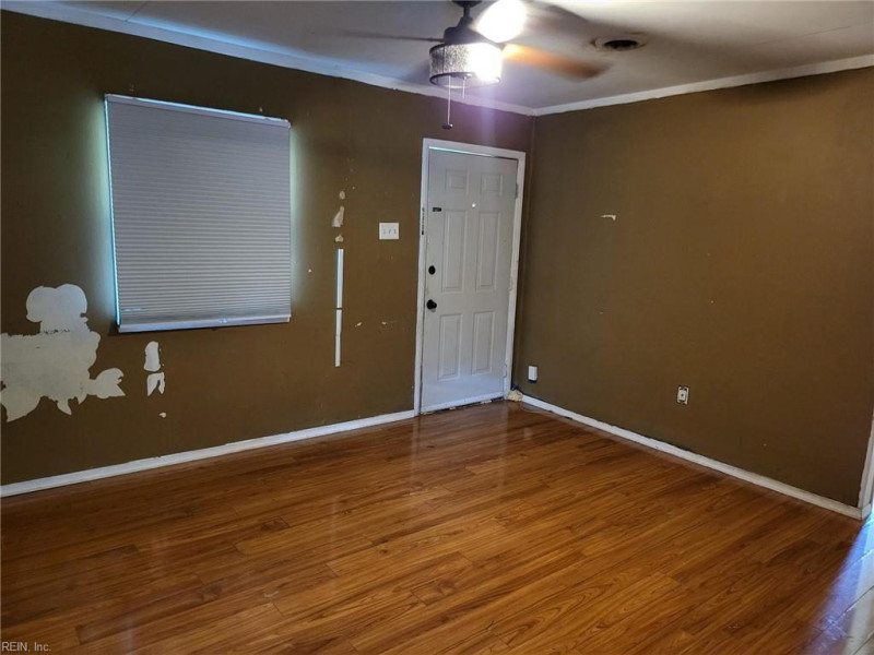 Photo 12 of 23 residential for sale in Hampton virginia
