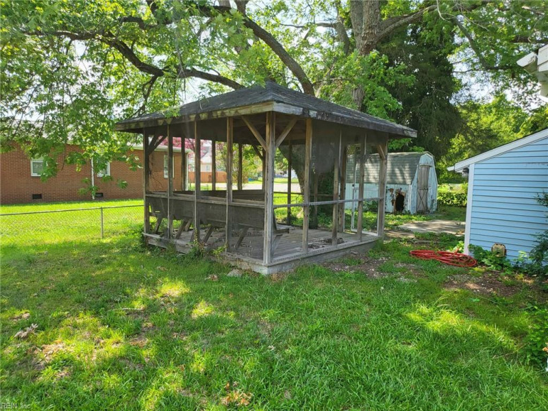 Photo 9 of 23 residential for sale in Hampton virginia