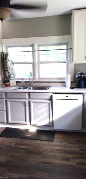 Photo 10 of 36 residential for sale in Chesapeake virginia Photo 10 of 36 residential for sale in Chesapeake virginia