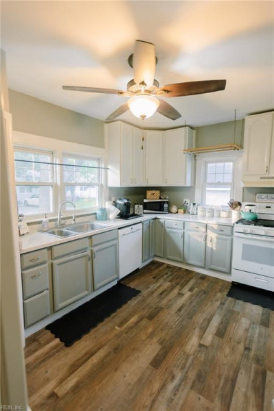 Photo 12 of 36 residential for sale in Chesapeake virginia Photo 12 of 36 residential for sale in Chesapeake virginia