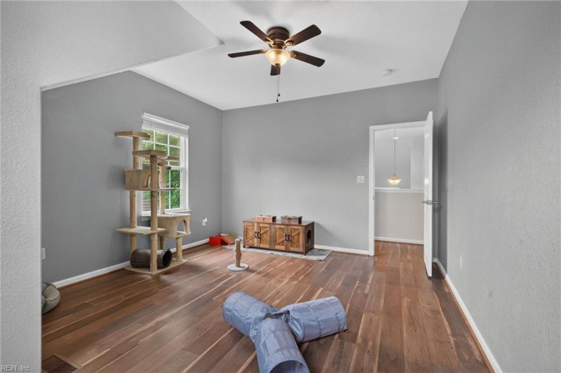 Photo 32 of 37 residential for sale in Chesapeake virginia