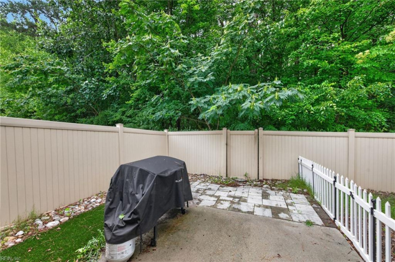 Photo 34 of 37 residential for sale in Chesapeake virginia