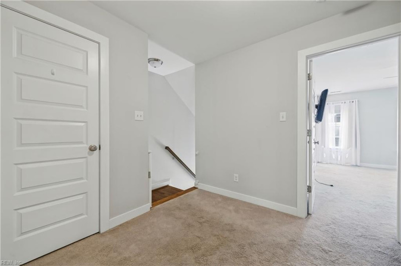 Photo 14 of 34 residential for sale in Poquoson virginia