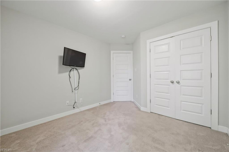 Photo 18 of 34 residential for sale in Poquoson virginia