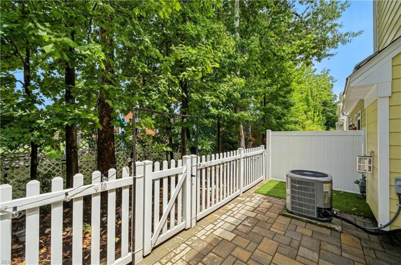 Photo 32 of 34 residential for sale in Poquoson virginia