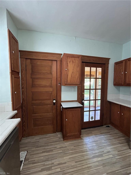 Photo 12 of 43 residential for sale in Portsmouth virginia