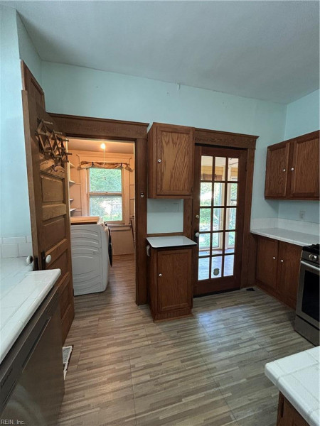 Photo 13 of 43 residential for sale in Portsmouth virginia