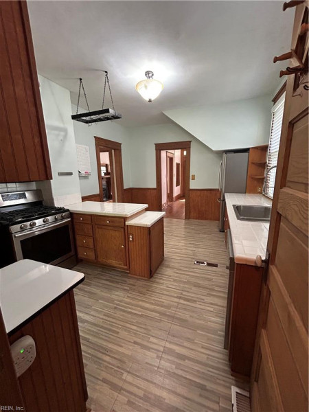Photo 17 of 43 residential for sale in Portsmouth virginia