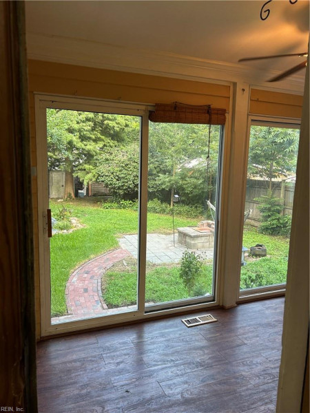 Photo 19 of 43 residential for sale in Portsmouth virginia