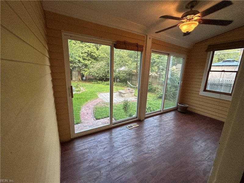Photo 20 of 43 residential for sale in Portsmouth virginia