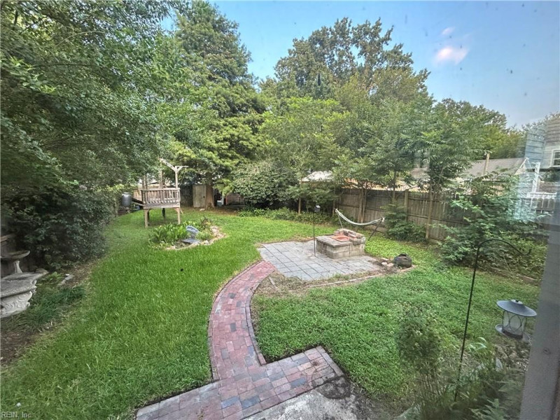 Photo 21 of 43 residential for sale in Portsmouth virginia