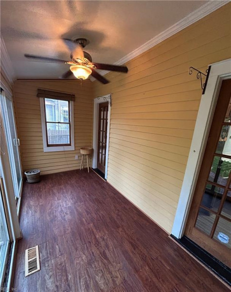 Photo 22 of 43 residential for sale in Portsmouth virginia