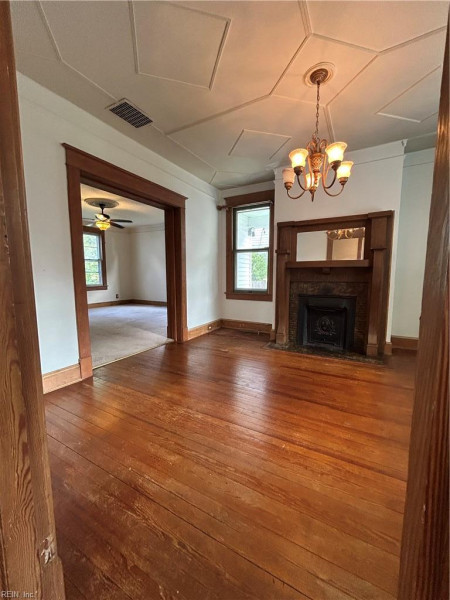 Photo 3 of 43 residential for sale in Portsmouth virginia