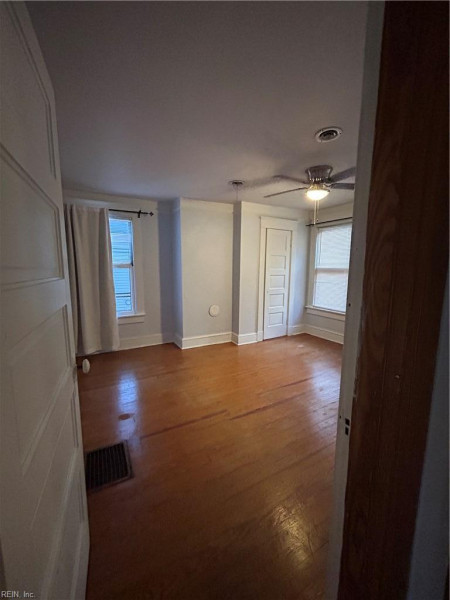 Photo 31 of 43 residential for sale in Portsmouth virginia