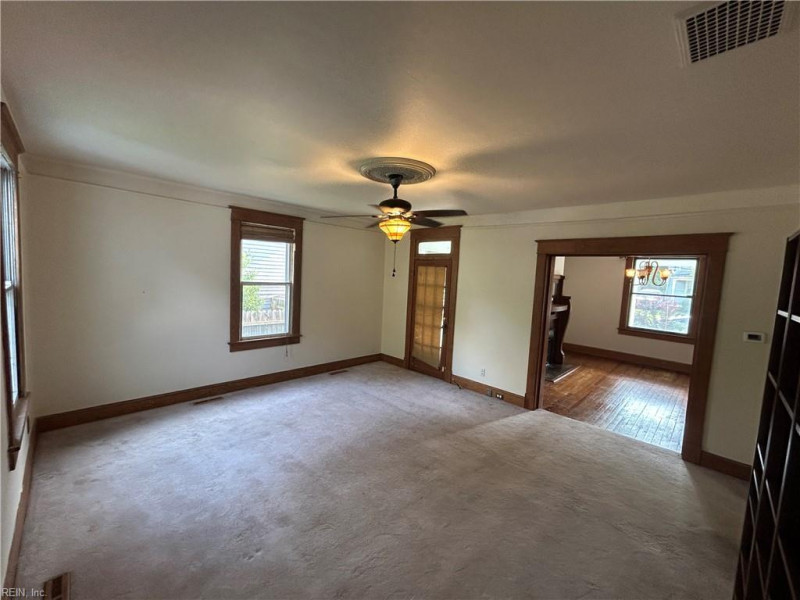 Photo 8 of 43 residential for sale in Portsmouth virginia