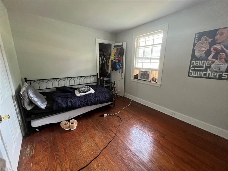 Photo 13 of 21 residential for sale in Newport News virginia