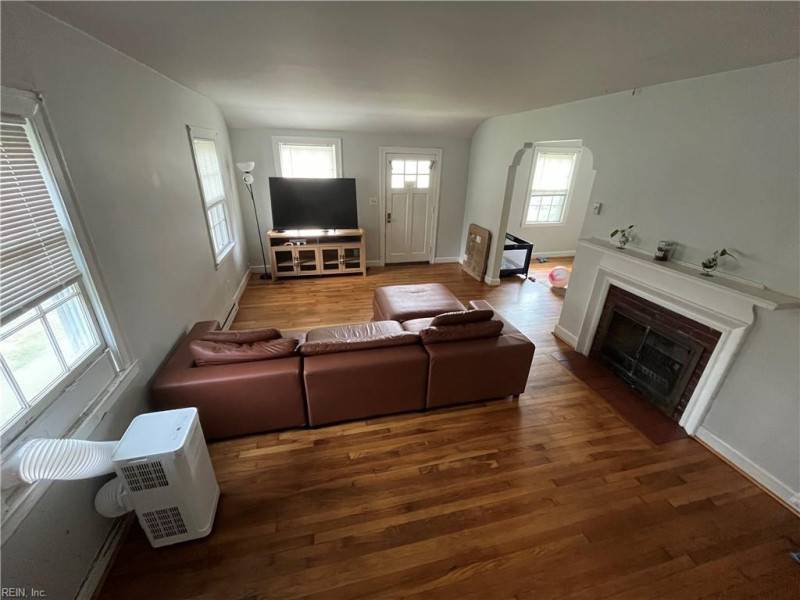 Photo 17 of 21 residential for sale in Newport News virginia
