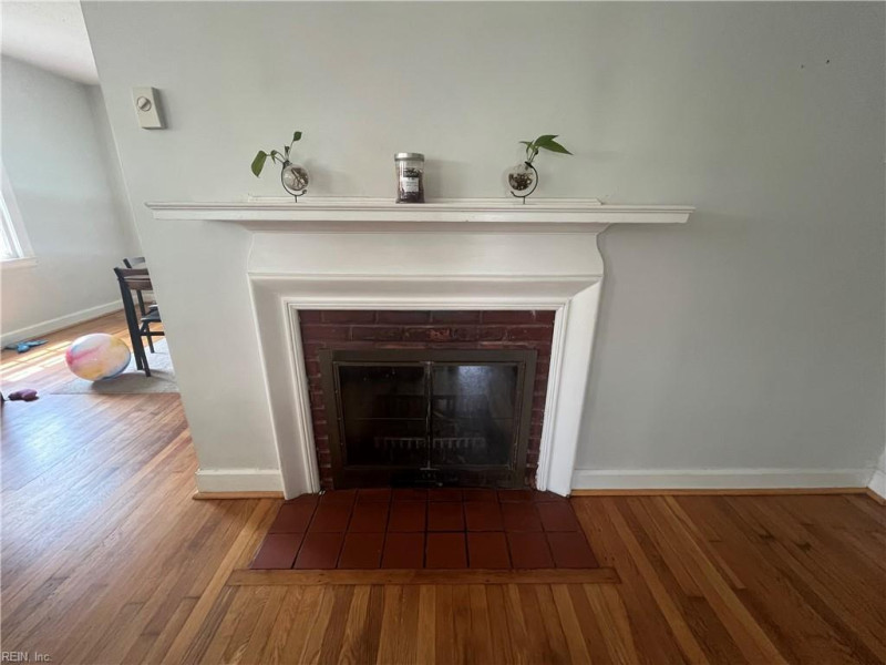 Photo 4 of 21 residential for sale in Newport News virginia