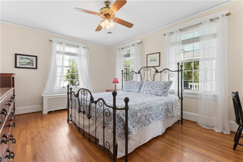 Photo 20 of 50 residential for sale in Hampton virginia