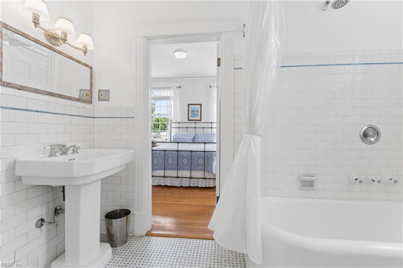 Photo 21 of 50 residential for sale in Hampton virginia