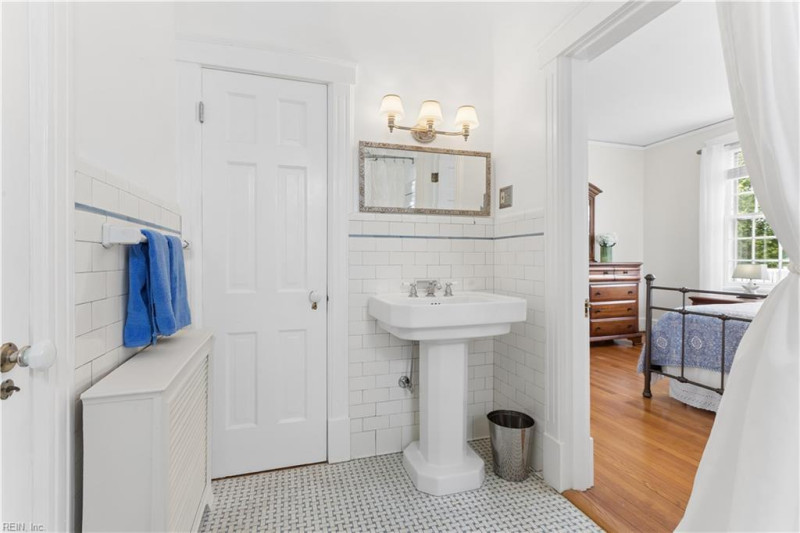 Photo 22 of 50 residential for sale in Hampton virginia
