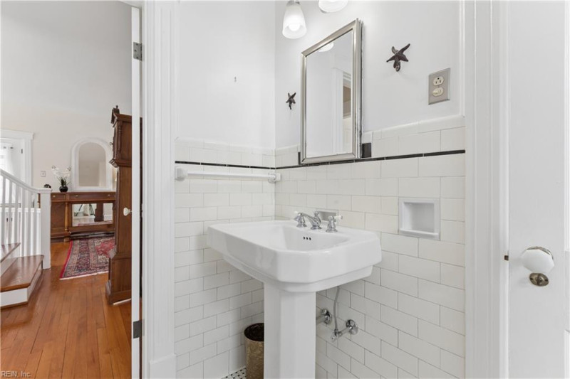Photo 27 of 50 residential for sale in Hampton virginia