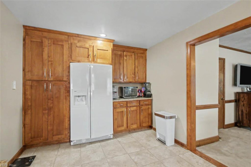 Photo 11 of 35 residential for sale in Hampton virginia