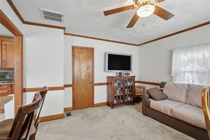 Photo 15 of 35 residential for sale in Hampton virginia