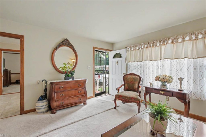 Photo 6 of 35 residential for sale in Hampton virginia