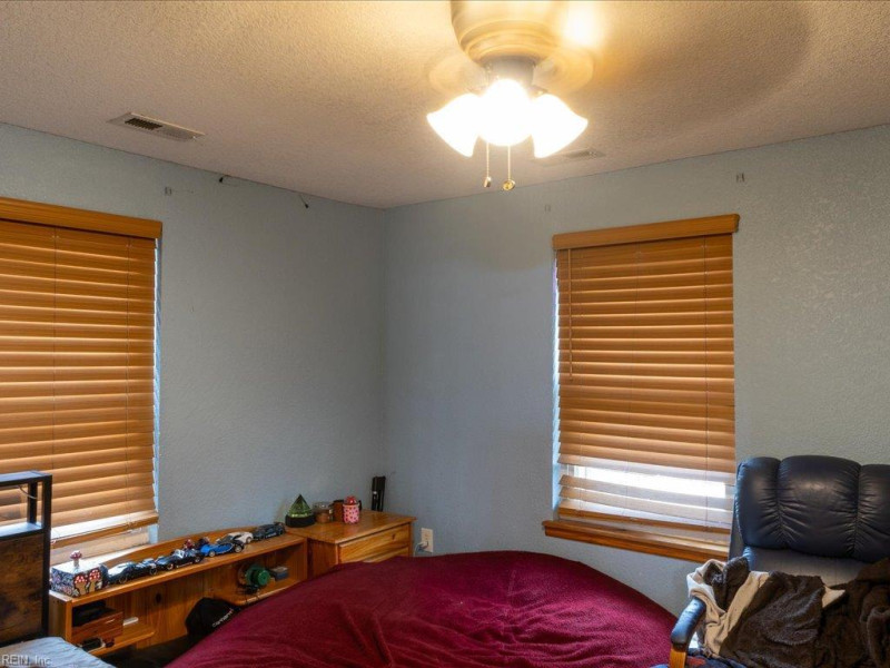 Photo 19 of 28 residential for sale in Chesapeake virginia Photo 19 of 28 residential for sale in Chesapeake virginia