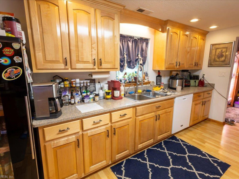 Photo 9 of 28 residential for sale in Chesapeake virginia Photo 9 of 28 residential for sale in Chesapeake virginia