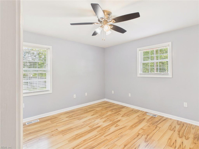 Photo 18 of 22 residential for sale in York County virginia