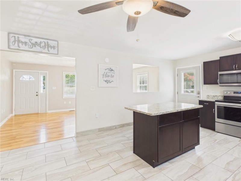Photo 9 of 22 residential for sale in York County virginia
