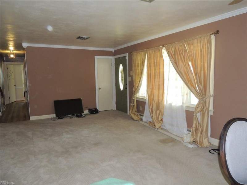 Photo 3 of 24 residential for sale in Franklin virginia